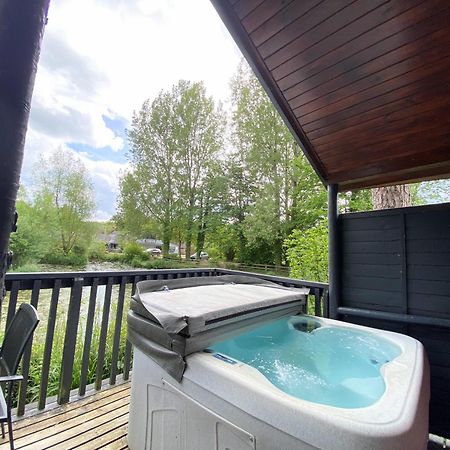 Otter 4 Hot Tub - Huntersmoon-Warminster-Bath-Salisburyヴィラ エクステリア 写真